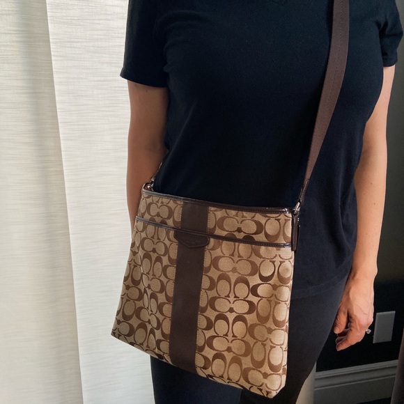 Coach Purse - Picture 2 of 4